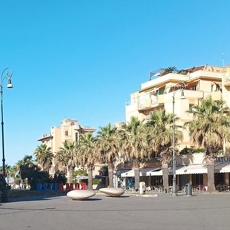Attico Con Terrazza In Via Dei Traghetti Apartment ลิโด ดิ ออสเตีย ภายนอก รูปภาพ