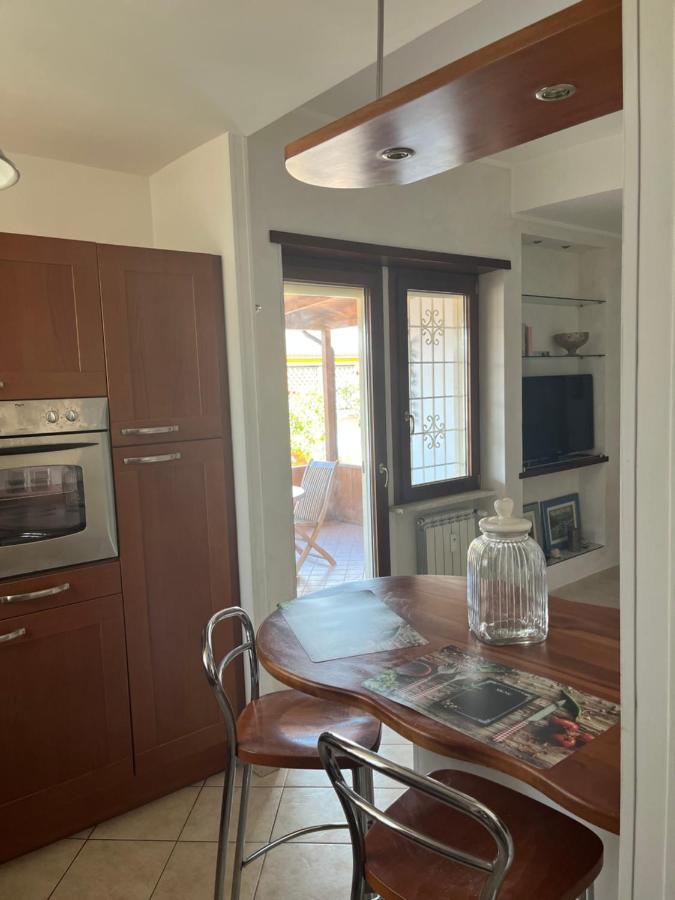 Attico Con Terrazza In Via Dei Traghetti Apartment ลิโด ดิ ออสเตีย ภายนอก รูปภาพ