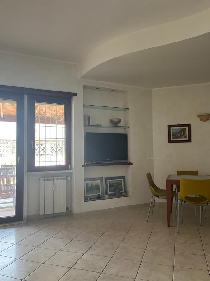 Attico Con Terrazza In Via Dei Traghetti Apartment ลิโด ดิ ออสเตีย ภายนอก รูปภาพ